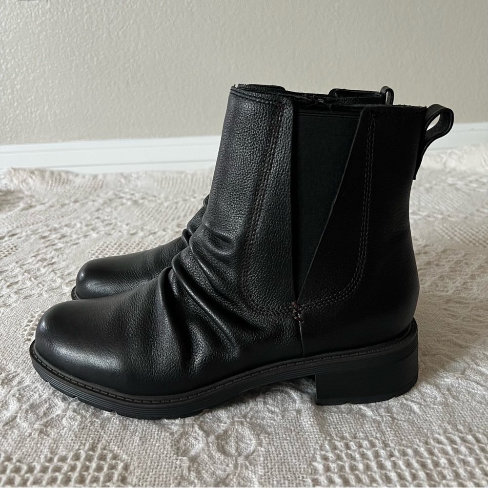 Clarks Collection Hearth Love Pebbled Black Leather Ankle Boots Size 10 Comfort - Picture 11 of 13